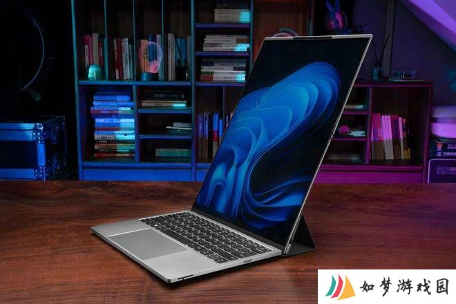 联想ThinkBook Flip AI PC：创新三折叠双屏设计，重塑笔记本使用体验！